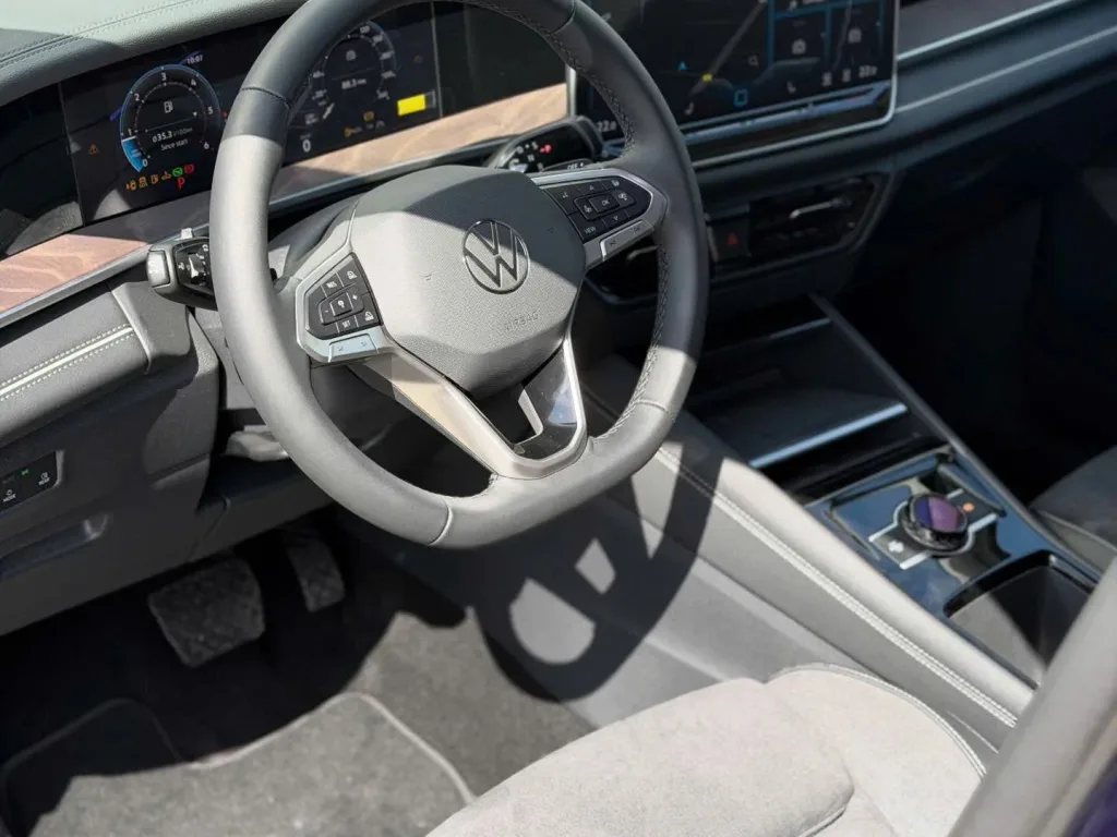 Volkswagen Tayron h&igrave;nh ảnh thực tế